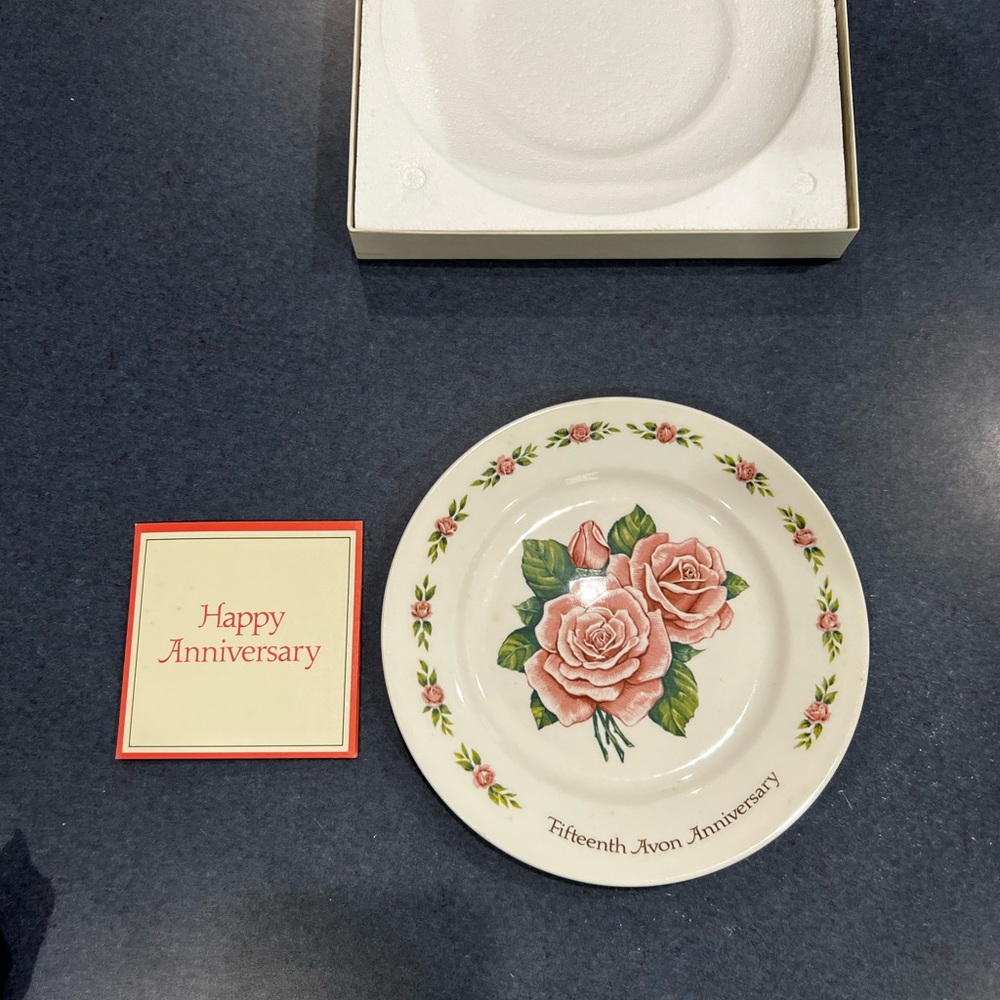 AVON 15th FIFTEENTH ANNIVERSARY AVON ROSES  PLATE BY ENOCH WEDGWOOD
